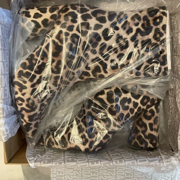 Steve Madden animal print toe boot. 9M. NWB. - Picture 6 of 9